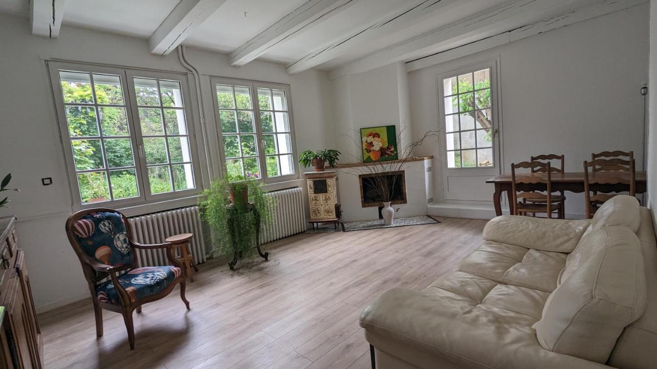 Les Volets Bleus Apartment เมซ์ ภายนอก รูปภาพ